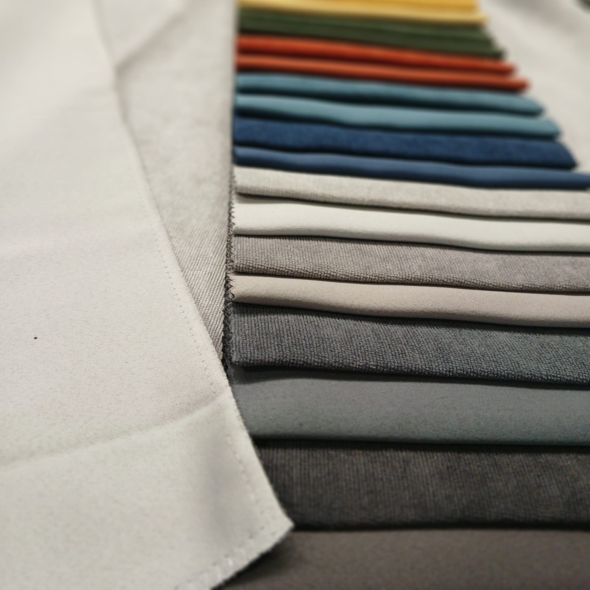 Şönil 100% Blackout Kumaş